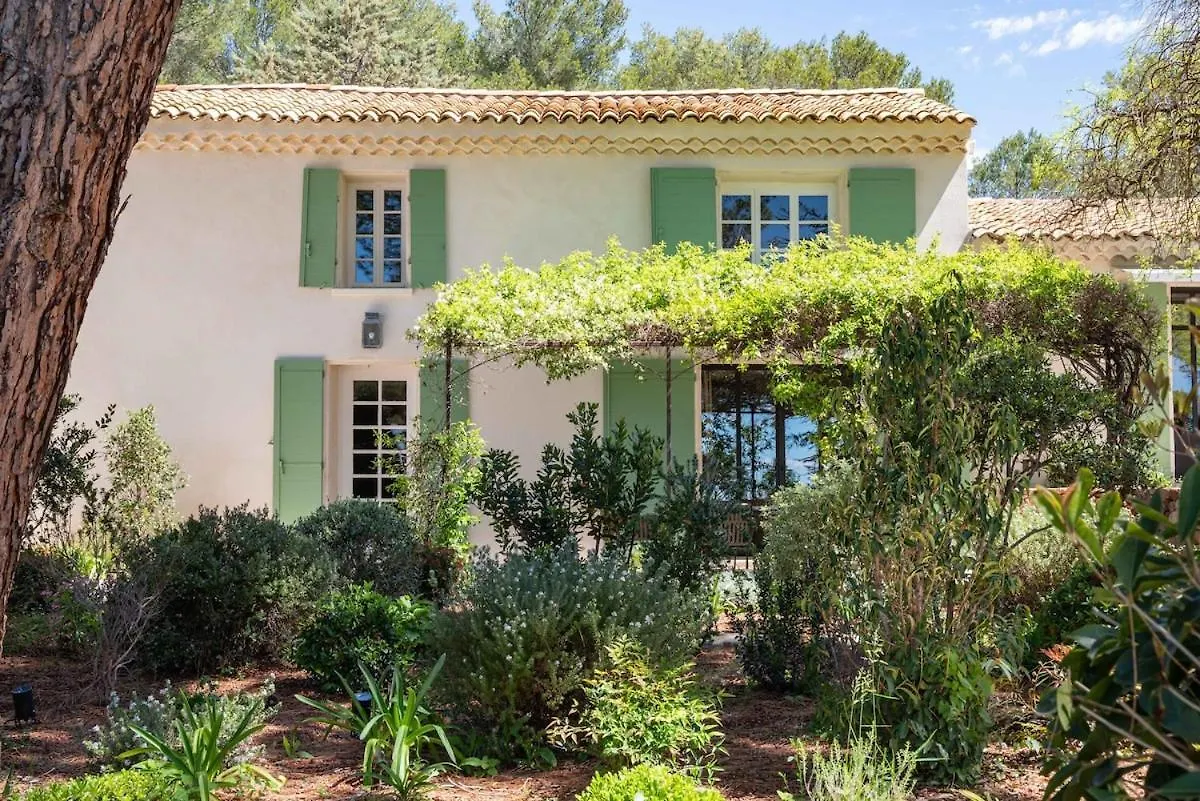 Propriete D'Exception - Piscine Et Tennis Venelles