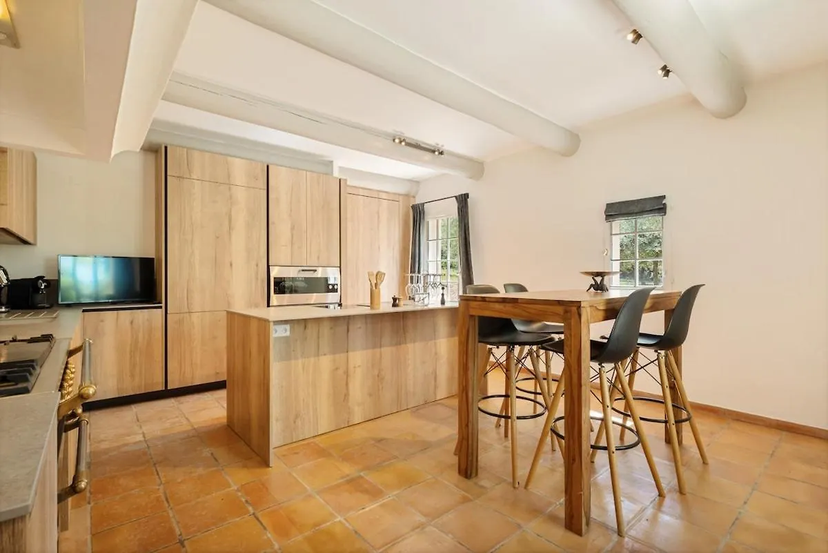 Propriete D'Exception - Piscine Et Tennis Venelles Villa