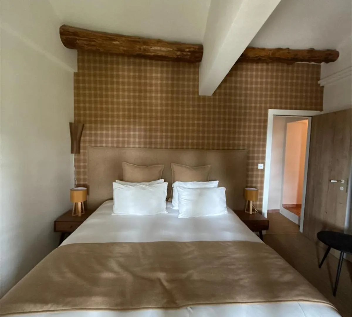Propriete D'Exception - Piscine Et Tennis Venelles