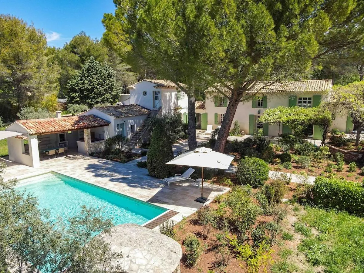 Propriete D'Exception - Piscine Et Tennis Venelles